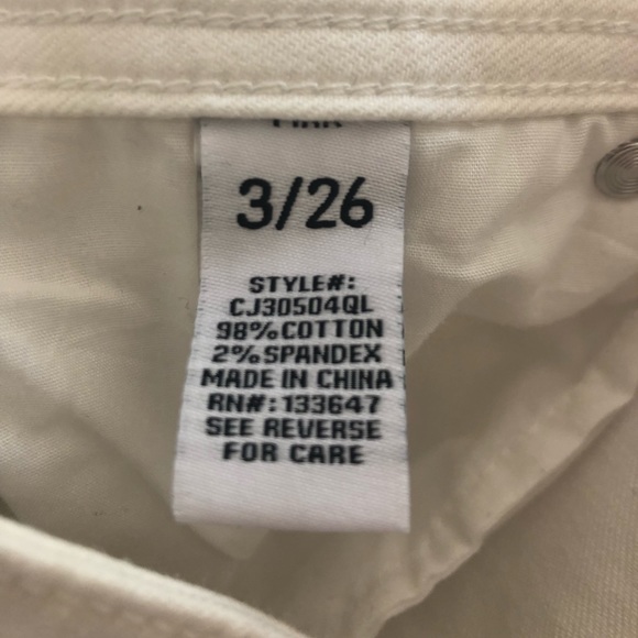 White denim shorts - Picture 3 of 6